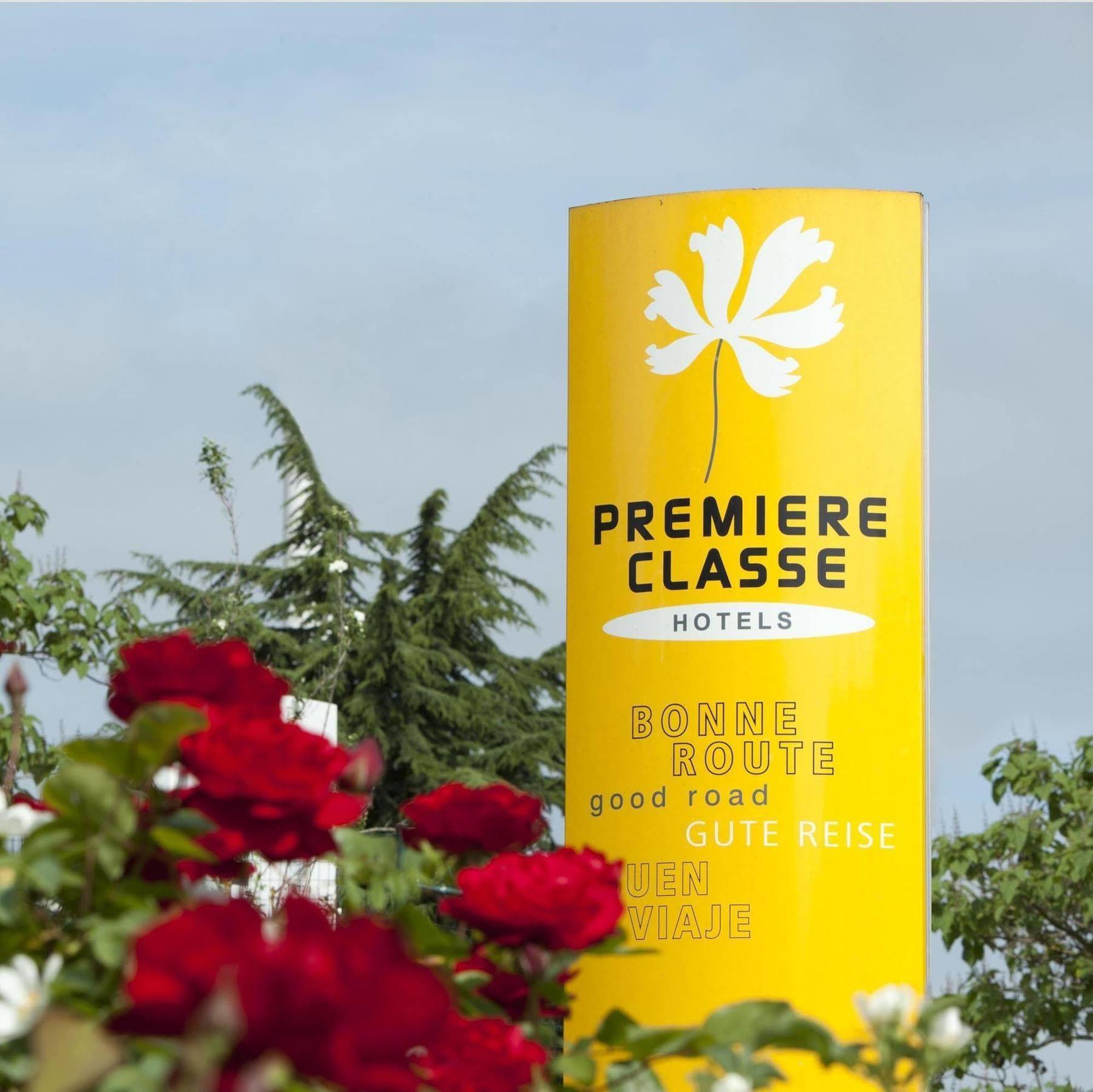 Premiere Classe St Quentin En Yvelines Elancourt Hotel Trappes Exterior foto